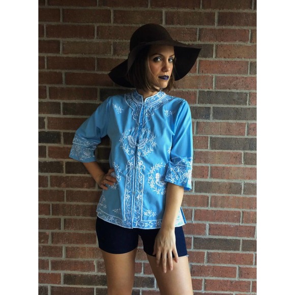 vintage 60s Baby Blue EMBROIDERED BUTTERFLY Medium/Large bell sleeve boho jacket - Picture 8 of 10